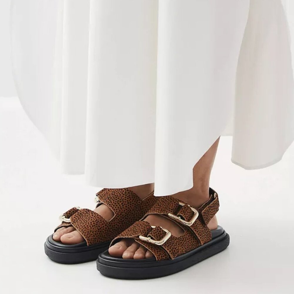 ALOHAS Harper Leather Slingback Buckled Sandal